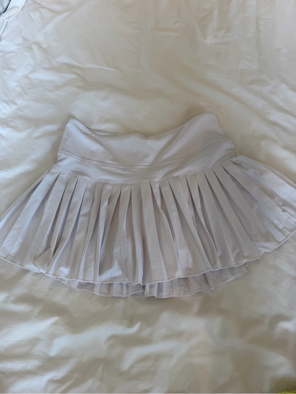 GOLDHINGEWhite Pleated Tennis Skirt - Women's